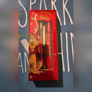 NIB Revolution The Grinch Lip Duo in Little Max